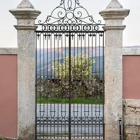 Casa Noronha Lima - Historic Hotel